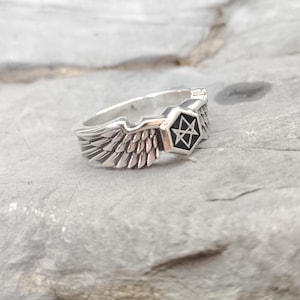 Sterling Silver Wing Ring with Unicursal Hexagram – Occult Symbol Ring, Gothic Wing Jewelry, Alchemy Inspired