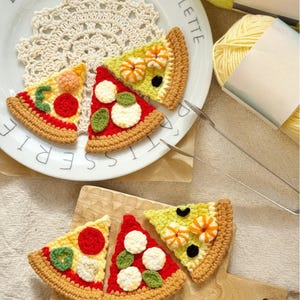 Pizza Slice Amigurumi Crochet Pattern PDF - Tasty Pizza Keychain Tutorial - Cute Food Keychain, Bag Accessory, Foodie Decor, Handmade Gift