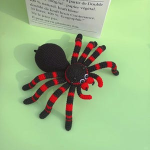 Halloween Crochet Spider Pattern PDF, Spooky Amigurumi Plush Tutorial, Creepy Black and Red Spider, DIY Halloween Decoration