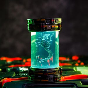 X.eno.mo.rph resin lamp, alien resin lamp, queen al.i.en lamp, alien in the biolab lamp, monster lamp, handmade lamp, gift for him.