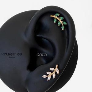 16G Titanium Leaf Gold Internally Threaded Flat Back stud, Conch earring, Cartilage flat back, Helix stud, Tragus stud, Minimalist stud