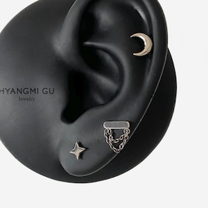 16G Titanium Double Chain Bar Cartilage Flat Back stud, Nose stud, Internally Threaded conch earring, Cartilage stud, Helix earring, Tragus