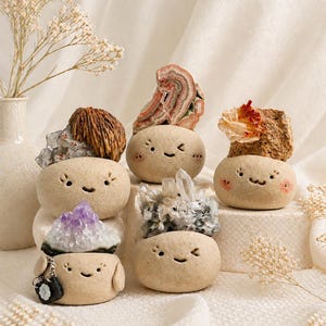 Rohkristallfiguren(4), lächelnde Steine, Schreibtisch-Haustier, Rohmineralien, Geoden, Kristallhandwerk, Kristallbohnen, Kristallhaustier, Kristalligel Bild 1