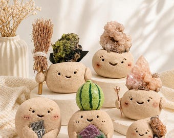 Raw Crystal Figures(3), Smiling Stones, Desk Pet, Raw Minerals, Geodes, Crystal Craft, Crystal Beans, Crystal Pet, Crystal Hedgehogs