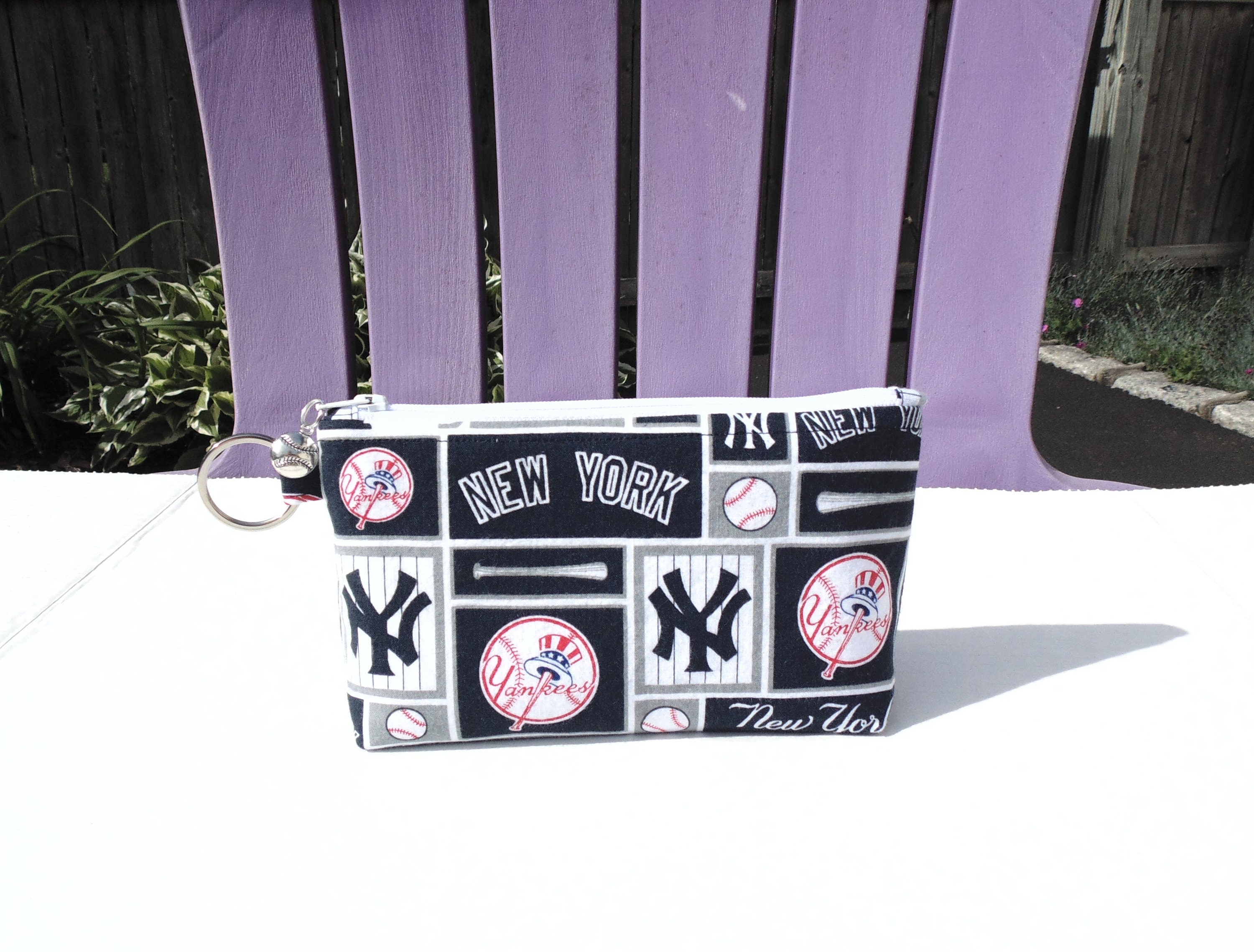 MLB NY Yankees Stadium Crossbody Bag with Pouch