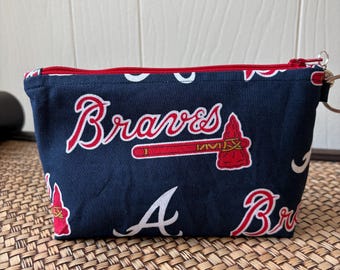 Atlanta Braves Cosmetic Bag: MLB Cotton Makeup Clutch, Cell Phone Case