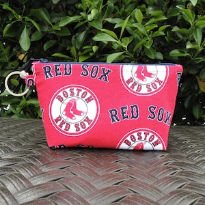 Boston Red Sox Cosmetic Bag: MLB Makeup Clutch