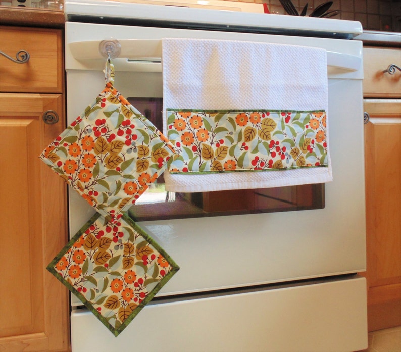 Kitchen Towel and Potholder Set Floral Kitchen set | Etsy