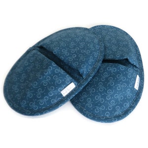Oven Mitt Pot Holders. Favorite Oven Mitt Pair. Marine Blue Best Kitchen Insulated Cooking Mitts. Modern Baking Potholders in Subtle Print