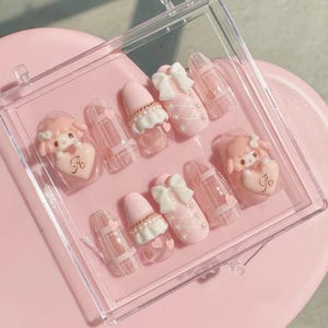unghie finte rosa baby fatte a mano, unghie finte ispirate agli anime, graziose unghie finte con personaggi 3D, regalo per lei