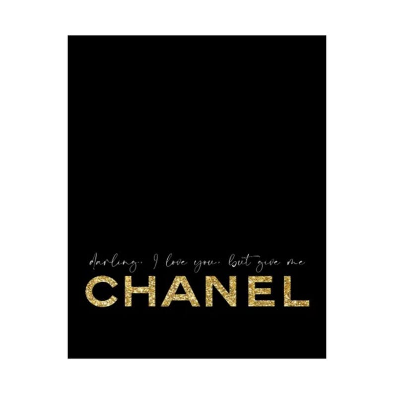 Ik hou van je, maar je bent Chanel-poster | Mat verticale muurkunst afbeelding 2