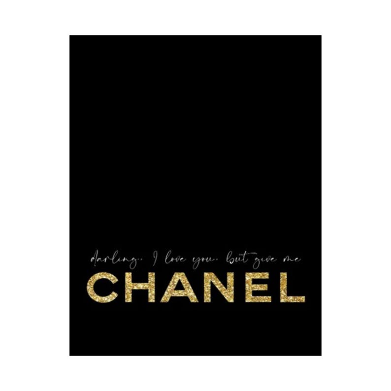 Ik hou van je, maar je bent Chanel-poster | Mat verticale muurkunst afbeelding 10