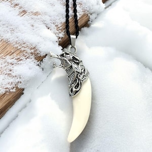 Wolf Fang Pendant Necklace - Viking Tooth Necklace for Men & Women - Gothic Wolf Jewelry - Nordic Amulet Gift - Silver Werewolf Necklace
