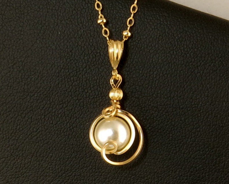 White Pearl Drop Pendant Gold Necklace Gold Wire Wrapped Etsy