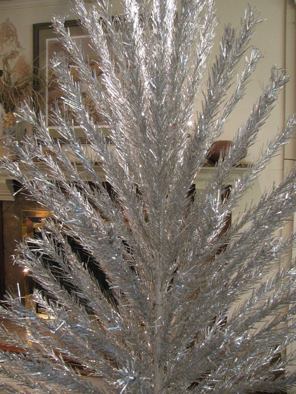 Pictures Of Aluminum Christmas Trees 