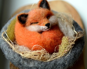 Handmade Needle Felted Sleeping Fox in Wool Nest | Woodland Nursery Decor | Cottagecore Autumn Decoration | Forest Animal Lover Gift