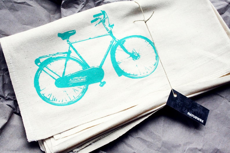 Set of 2 Flour Sack Tea Towels With Retro Teal Bike Print Eco-Friendly Housewares imagem 1