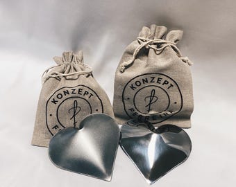 Stainless steel heart sculpture | Handmade wall decoration, matte/polished | Heart including mounting kit | Gift-packaged in a linen bag and cardboard box