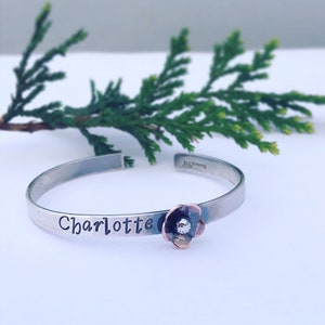 Bracelet jonc pour bébé en argent sterling à gravure : cadeau de baptême personnalisé