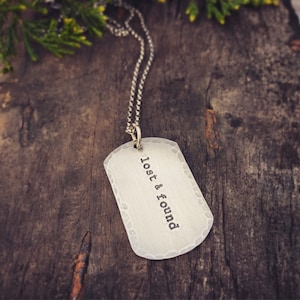 Collar con placa de identificación grabada, joyería personalizada de plata de ley para hombre, placa de identificación personalizada de estilo militar, ideal para el Día del Padre o el cumpleaños de papá.