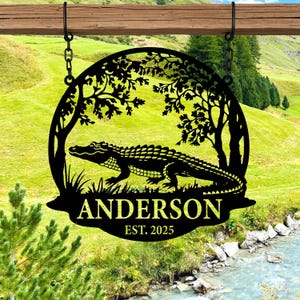 Custom Metal Alligator Sign, Alligator Family Name Sign, Personalized Alligator Silhouette Sign,  Crocodile Wall Art, Crocodile Wall Hanging