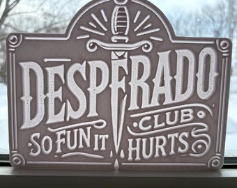 Archivo de impresión 3D de litofanía del Desperado Club: descarga digital 3MF inspirada en Carl de Dungeon Crawler