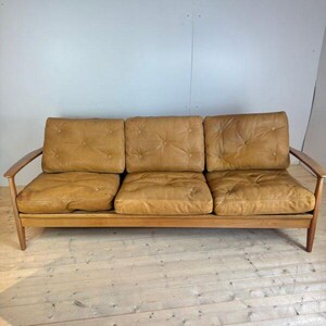 Divano Letto Tre Posti Vintage in Pelle – Design Scandinavo Mid-Century