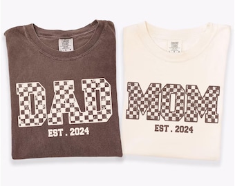 Comfort Colors Custom Mama and Dad Shirts, New Dad Shirt, Gift for New Mom, Pregnancy Announcement Shirt, Gift For Mom and Dad, Mothers Day