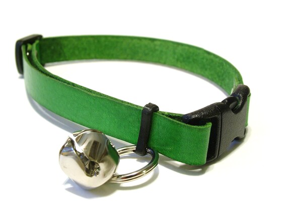 Items similar to Leather Breakaway Cat Collar - Green on Etsy