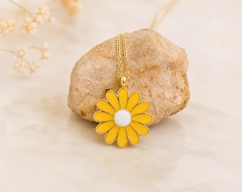14K Solid Gold Daisy Necklace, Daisy Flower Necklace, Dainty Charm Jewelry, Nature Jewelry, Floral Necklace, With Diamond Spring Jewelry