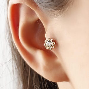 14K Solid Gold Lotus Diamond Tragus Earring, Dainty Cartilage Piercing, Minimalist Jewelry, Elegant Everyday Gift for Her