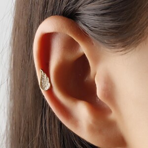 14K Solid Gold Teardrop Stud, Textured Tragus Earring, Minimalist Cartilage Jewelry, Dainty Piercing Gift, Elegant Gold Jewelry for Her