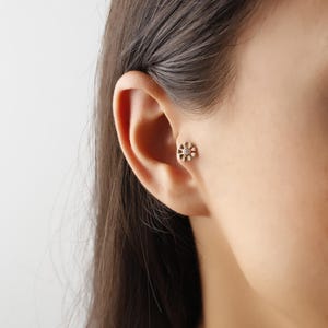 14K Solid Gold Flower Tragus Earring, Minimalist Cartilage Jewelry, Dainty Floral Piercing Stud, Elegant Gift For Her, Everyday Gold Jewelry