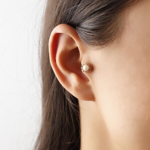 14K Solid Gold Flower Tragus Earring With Pearl, Dainty Cartilage Jewelry For Women, Minimalist Piercing Stud, Perfect Gift For Her