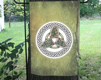 Oak Ash and Thorn Triquetra Pentacle Garden Flag