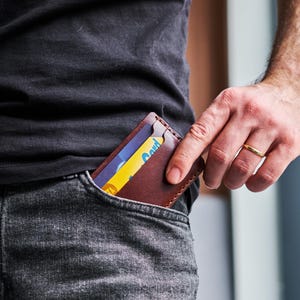 Minimalistisch portemonnee cadeau-idee, handgemaakte volnerf lederen creditcardhouder, slanke ID-kaarthouder, herenportemonnee voor Vaderdag