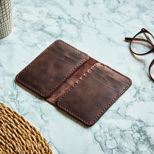 Portafoglio in pelle minimalista per uomo, regalo in pelle per lei, regalo personalizzato per la festa del papà, portafoglio in pelle per papà - marrone