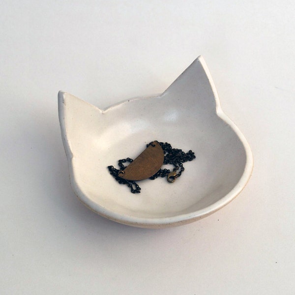 White Cat Bowl - Ceramic, Pottery - Handmade, Cat Food Bowl, Candy Dish, Jewelry Dish, Key Holder - Lauren Sumner Pottery