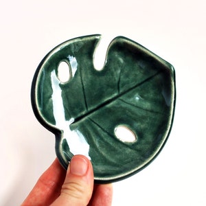 Monstera Leaf Jewelry Dish, Green Leaf, Tropical Leaf, Dorm Decor, Monstera, Soap Dish, Pottery, Ceramic, Tropical Decor, Gift for Her image 2