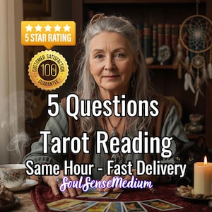 Può includere: Immagine che promuove un servizio di lettura dei tarocchi. L'immagine presenta una donna con i capelli grigi, un gatto nero e una candela accesa. Il testo include "5 Questions Tarot Reading" e "Soul Sense Medium". Vengono visualizzate anche una valutazione a stelle d'oro e una garanzia di soddisfazione del cliente.