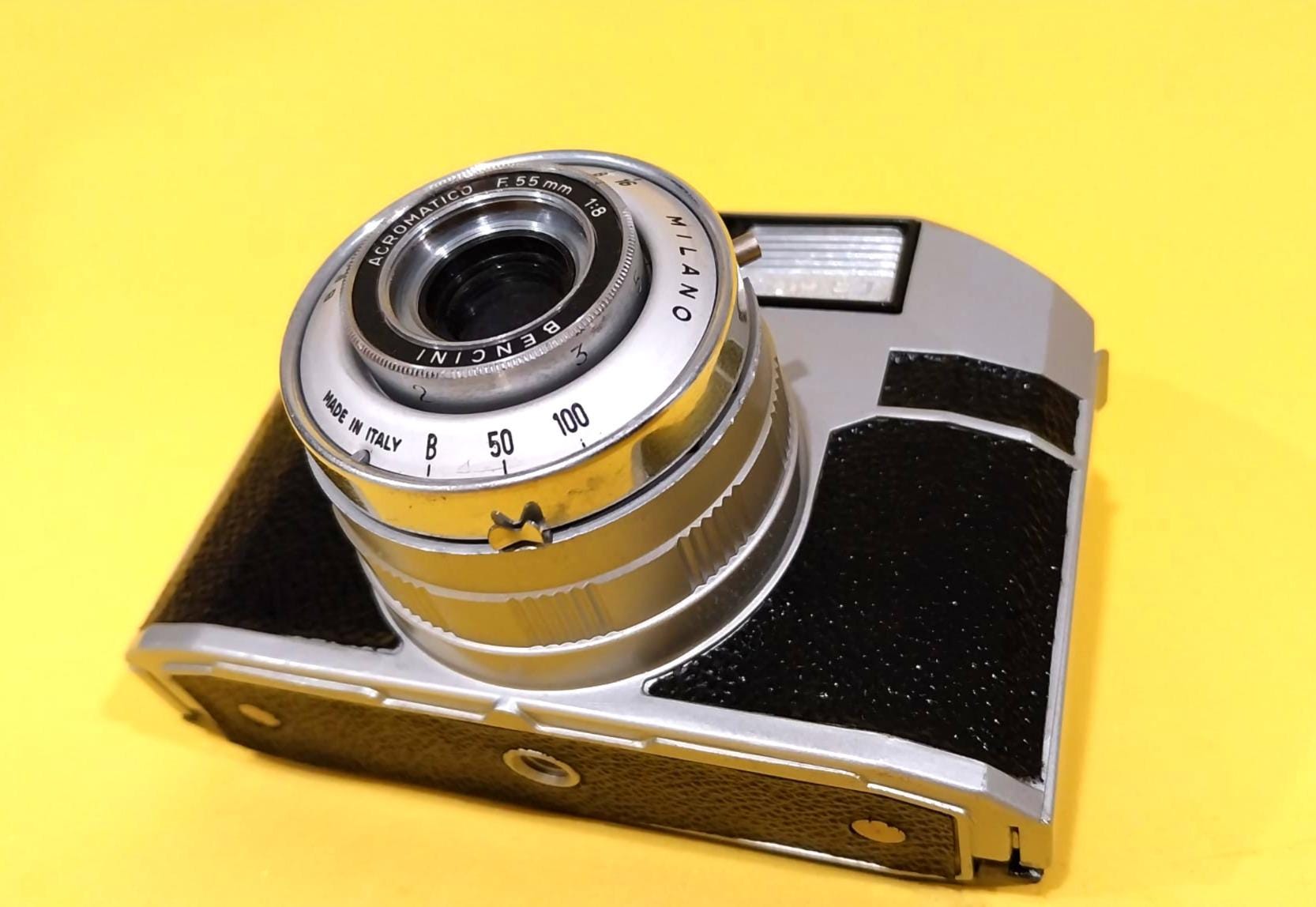 Appareil Photo Argentique Bencini Comet - Vintage - Avec Étui De Protection