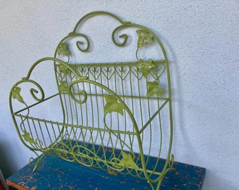 1970s Green Painted Tole Ivy Metal Magazine Rack 18T x 16.5W"