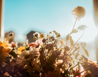Original Floral Fine Art Fotografie - Sofortiger digitaler Download - Blumenarrangement im blauen Himmel