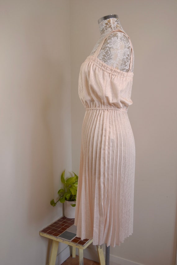 70's Handmade Disco Dress in Cream Shimmer Pleate… - image 3