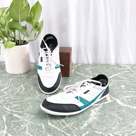newfeel walking shoes