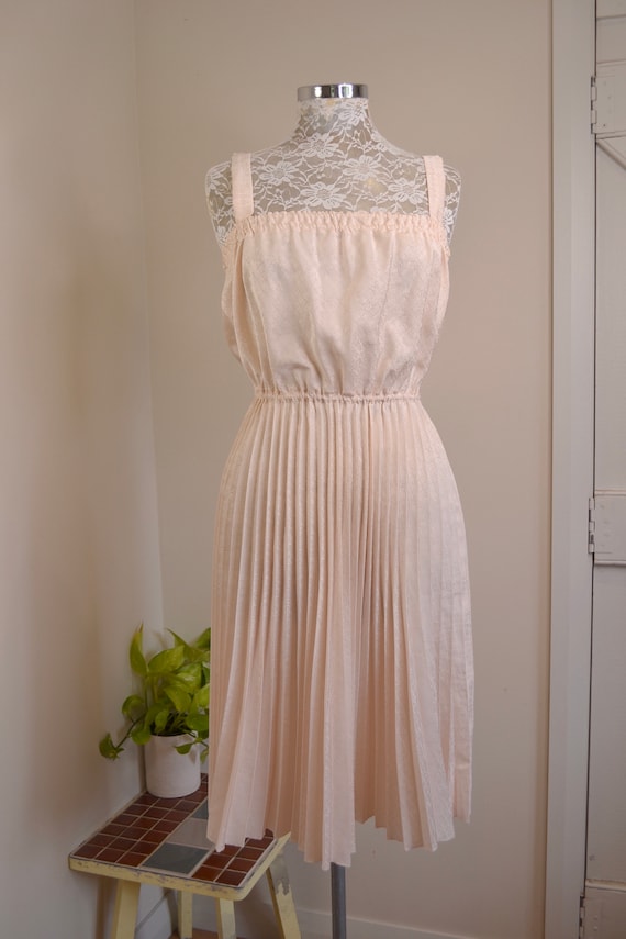 70's Handmade Disco Dress in Cream Shimmer Pleate… - image 2