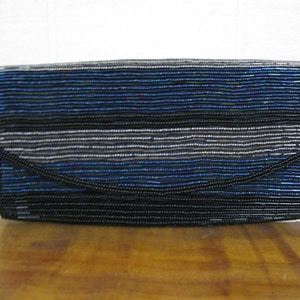 Vintage 1950 Star Brand vidrio con cuentas de embrague negro, azul y plata