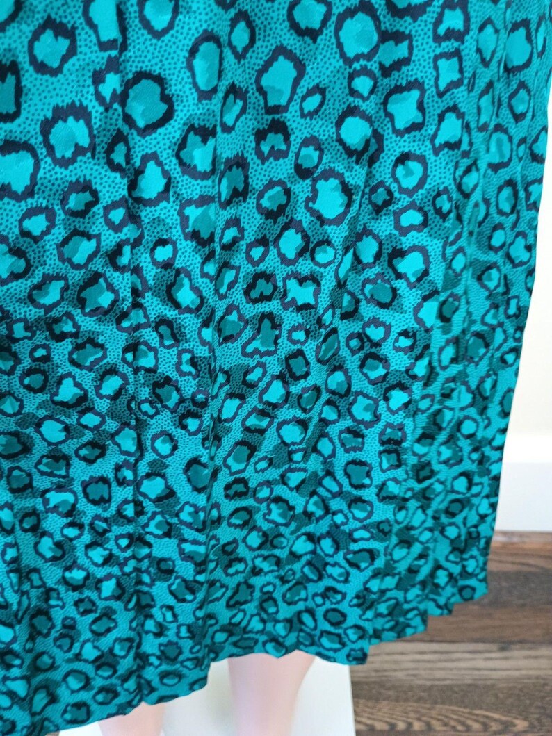 Vintage Adrianna Papell Silk Cheetah Print Green Black Skirt Suit Size 12 image 6