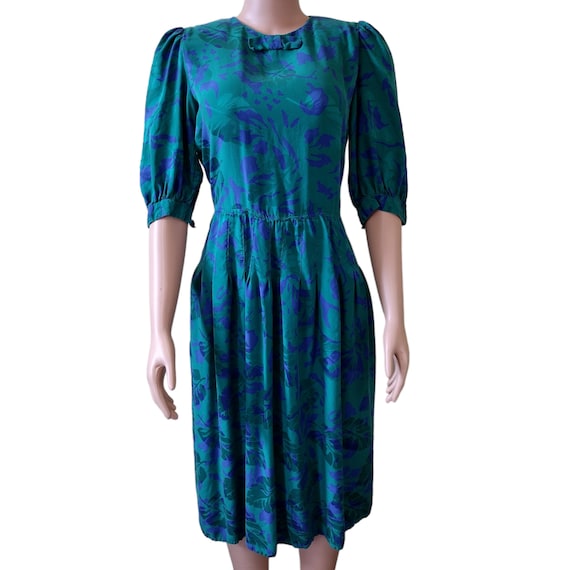green emerald velvet dress Amazon.com: Adrianna Papell Women's Beaded Long 3D Floral Dress
