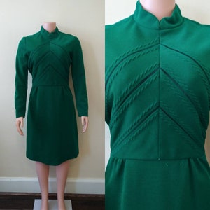 Vintage 1970&#39;s green knit dress / seventies retro dress / 28 waist
